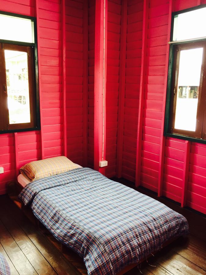 Bed Time Hostel Chiangrai เชียงราย ภายนอก รูปภาพ
